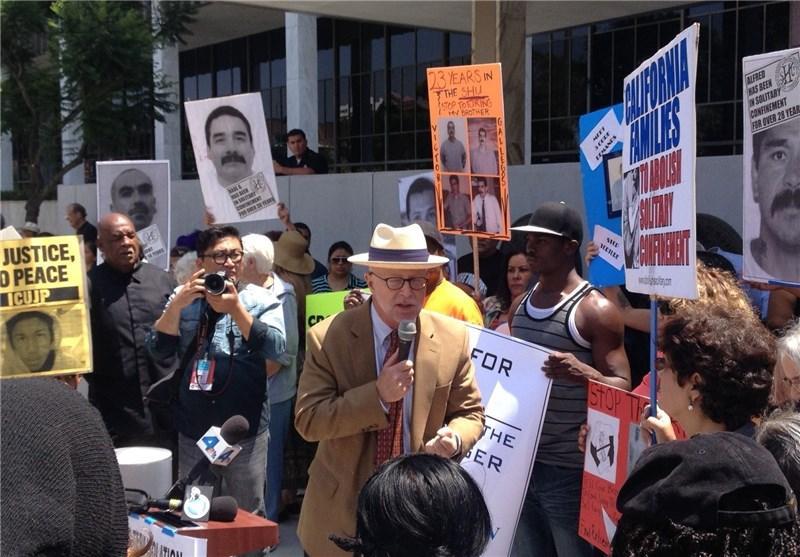 تظاهرات مردم لس آنجلس در حمایت از اعتصاب غذای زندانیان در کالیفرنیا، حضور بازیگران هالیوودی در کنار معترضان