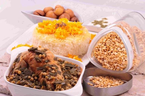 طرز تهیه خورش سیر قلیه اصیل گیلانی طرز تهیه خورش سیر قلیه اصیل گیلانی