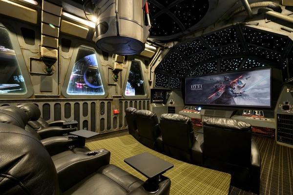 عمارت جنگ ستارگان با سینمای خانگی الهام گرفته از کشتی فضایی شاهین هزاره به قیمت 15 میلیون دلار