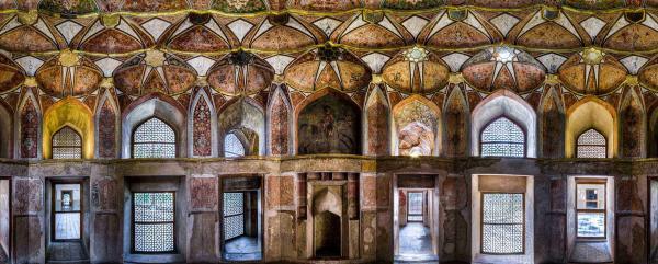 کاخ هشت بهشت اصفهان ، تبلور هنر و خلاقیت معماری در نصف دنیا
